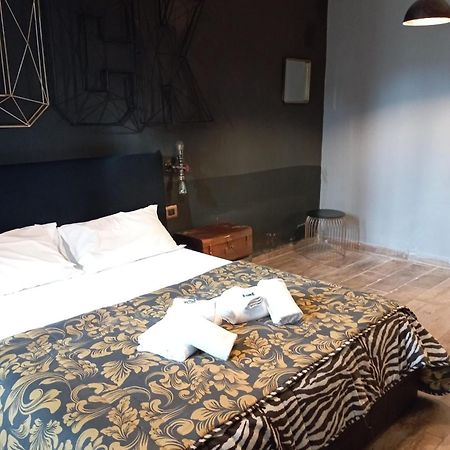 Muni Boutique Flat By Babylon Stay Napoli Bagian luar foto