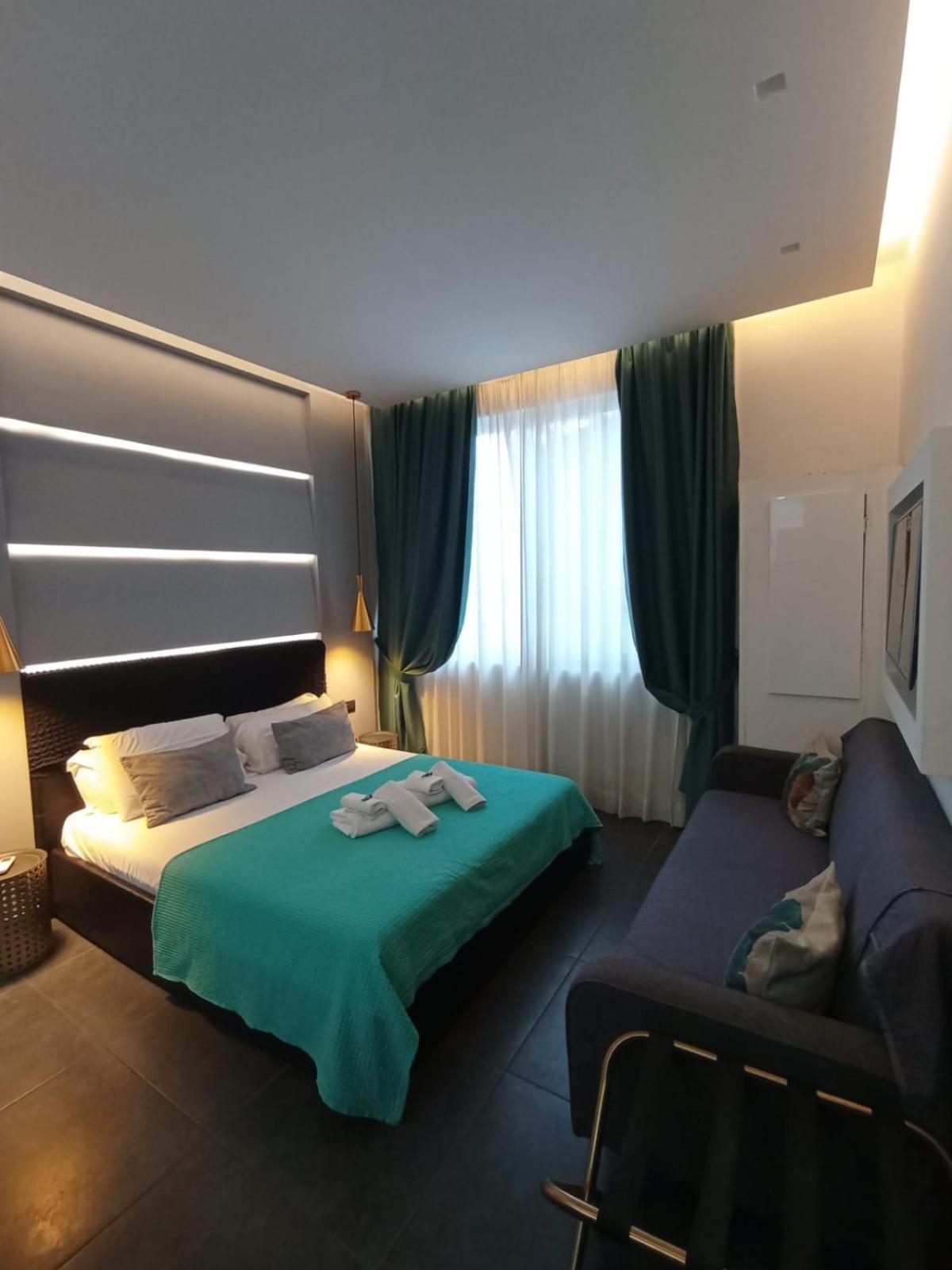 Muni Boutique Flat By Babylon Stay Napoli Bagian luar foto