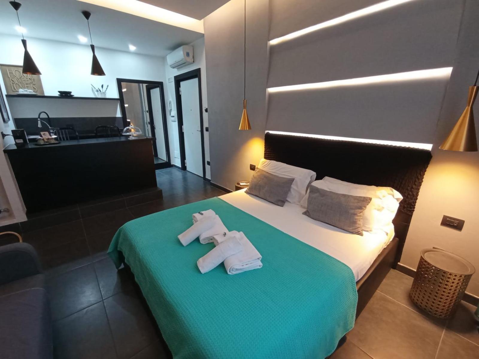 Muni Boutique Flat By Babylon Stay Napoli Bagian luar foto
