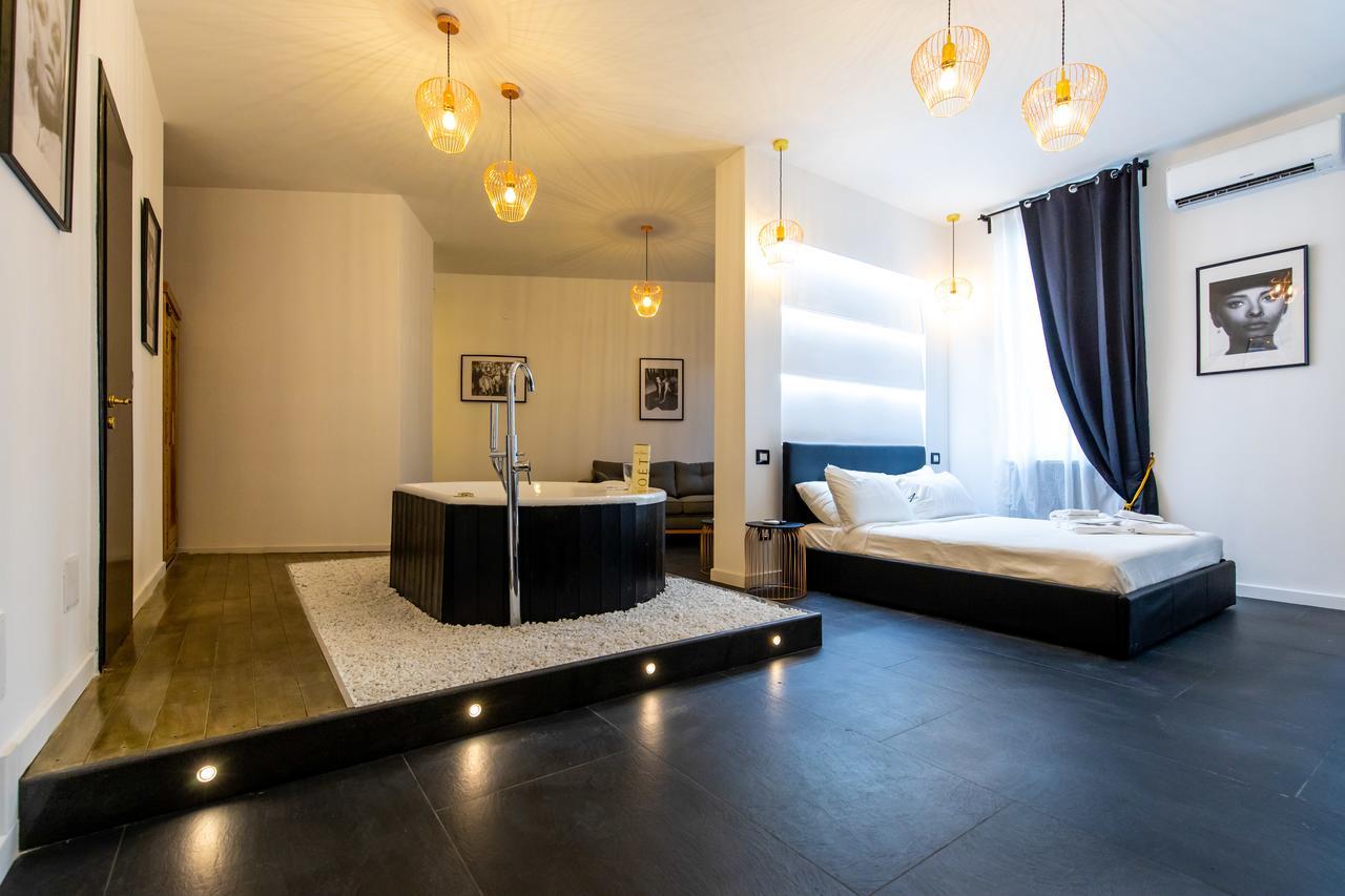 Muni Boutique Flat By Babylon Stay Napoli Bagian luar foto